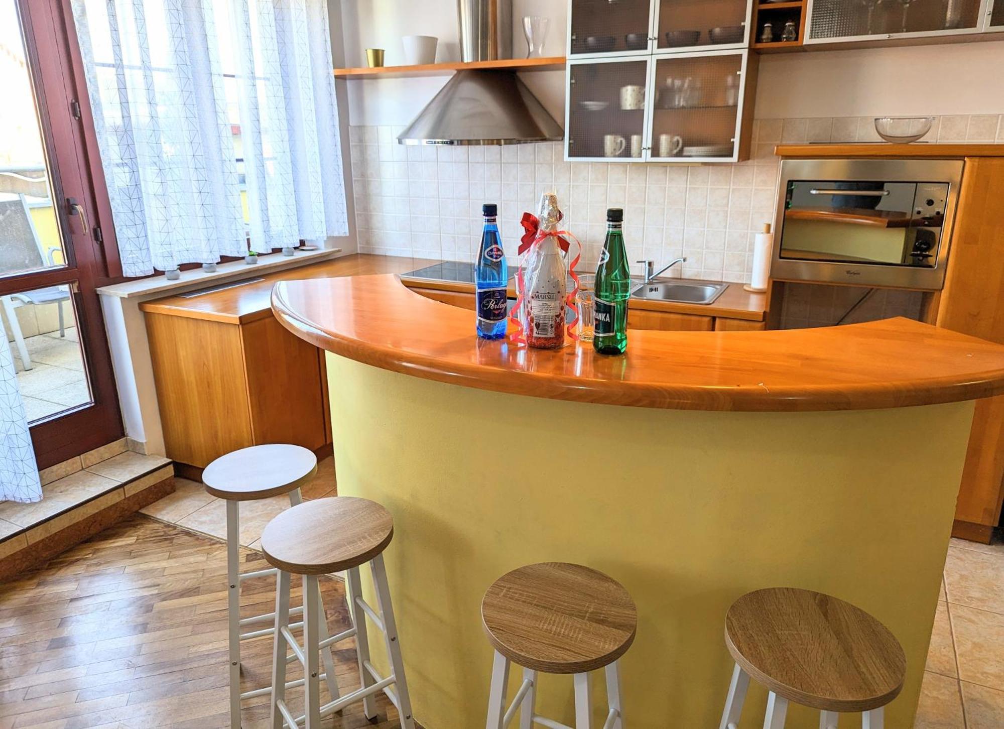 3-Bedroom Apt In Town Square Wroclaw Bagian luar foto