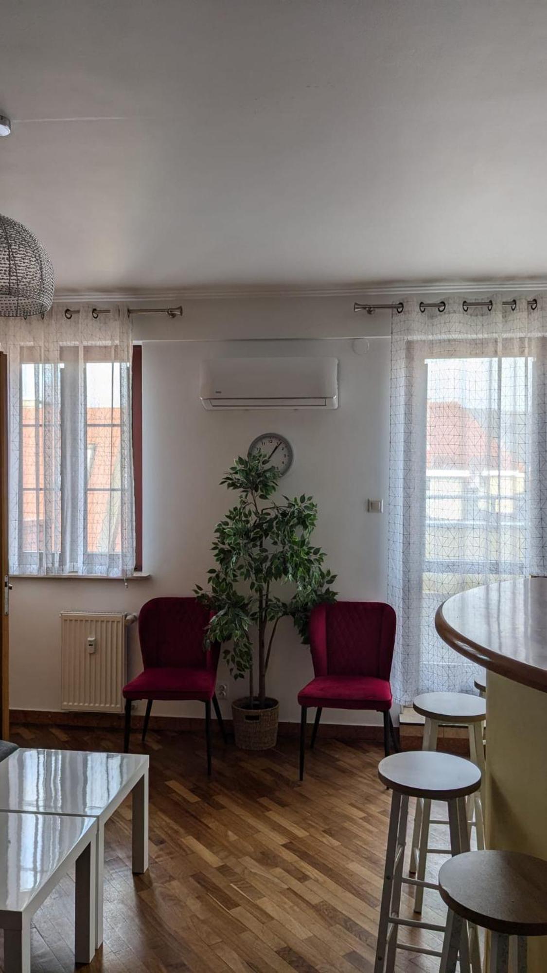 3-Bedroom Apt In Town Square Wroclaw Bagian luar foto